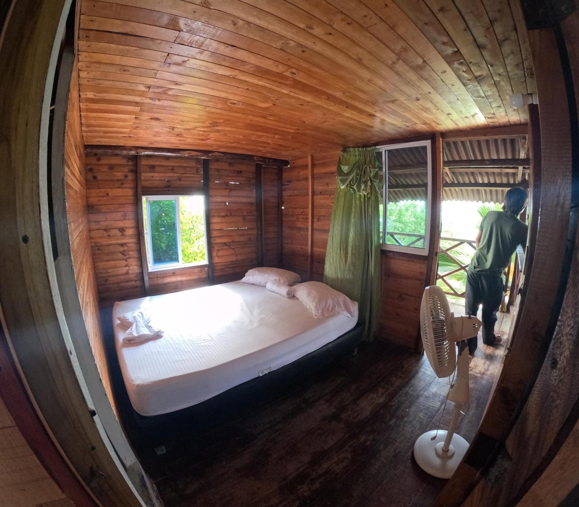 Hugos Place Baru Inn